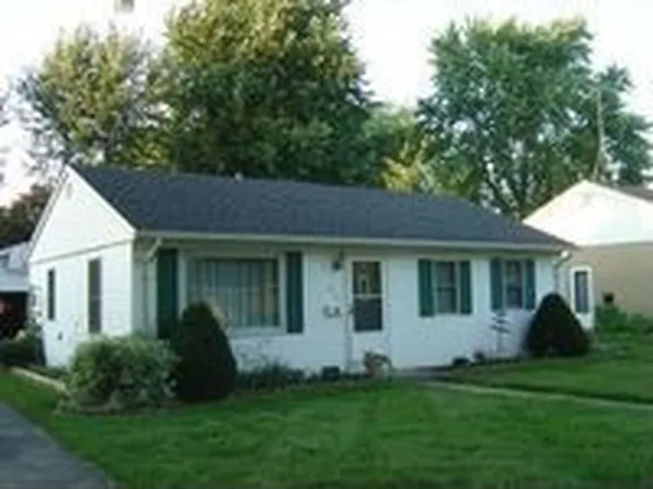 512 Aber Dr, Waterford, WI 53185