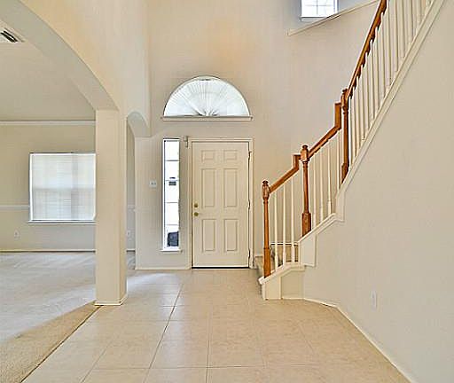 3rd image of 119 Brazos Gardens Dr