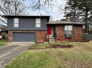 13010 Pleasant Forest Dr, Little Rock, AR 72212