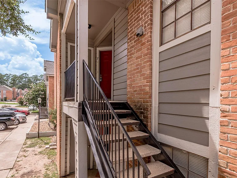 2401 Sycamore Ave #E7 — Photo 3