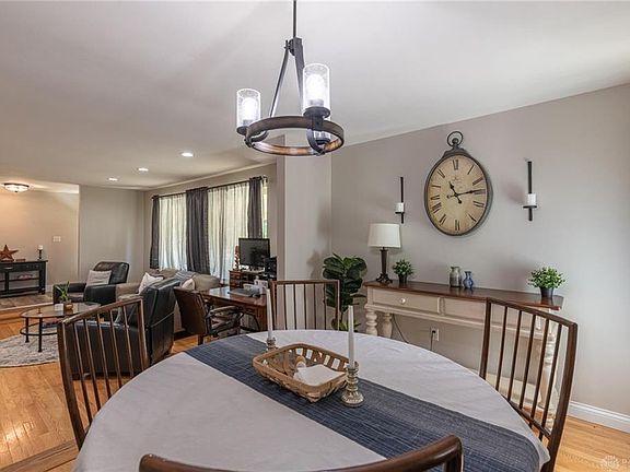 5th image of 4080 Beechwood Dr