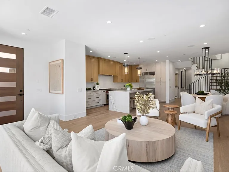 430 Fernleaf Ave — Photo 8