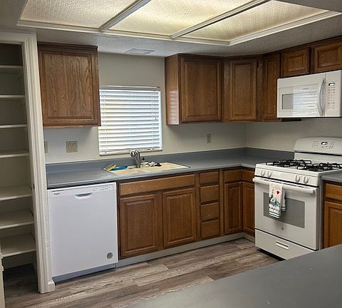 3rd image of 205-A S 1st St #A