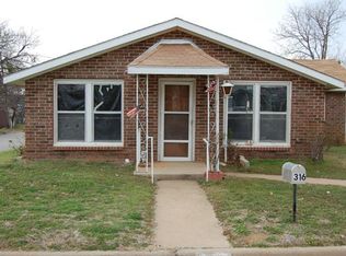 316 Ragland St, Graham, TX 76450