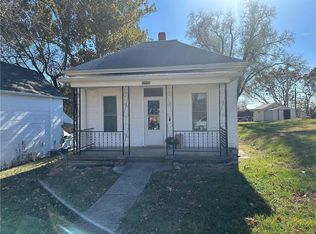 1422 Atchison St, Atchison, KS 66002