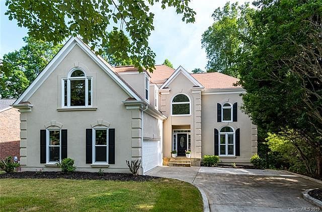 1st image of 4008 Cambridge Hill Ln