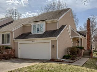 9507 W 121st Ter, Overland Park, KS 66213