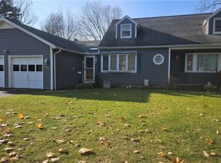 681 Marshall Rd, Rochester, NY 14624