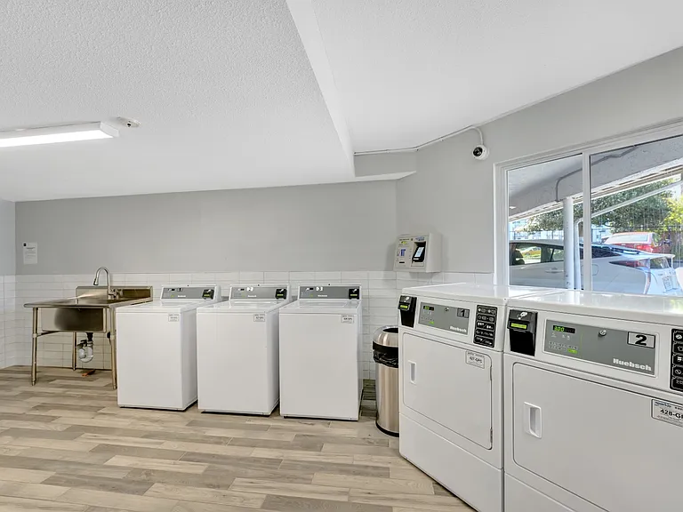465 Niagara St #311 — Photo 7