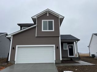 2969 Indigo Ln, Pella, IA 50219