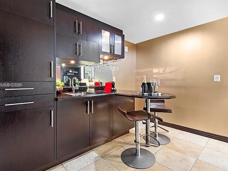 1437 Collins Ave #327 — Photo 11