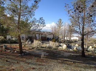 33011 Longview Rd, Pearblossom, CA 93553