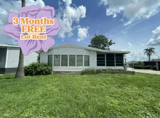 4717 10th St E #64, Bradenton, FL 34203