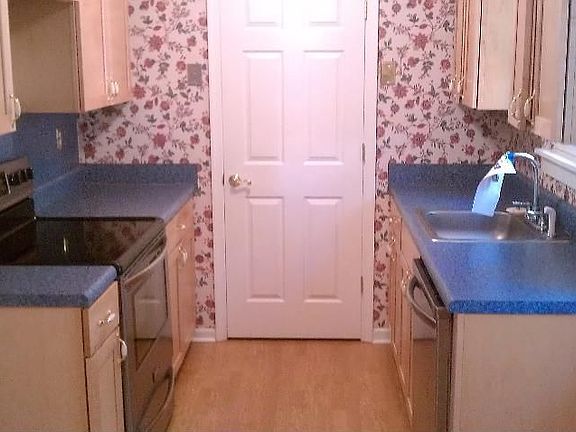 2nd image of 620 Lemoine Ln