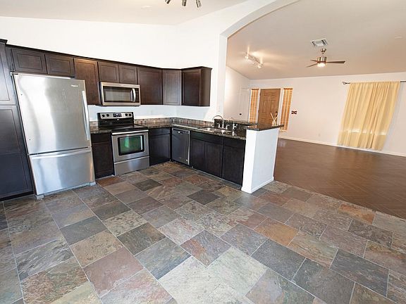 5th image of 2277 E Stottler Dr