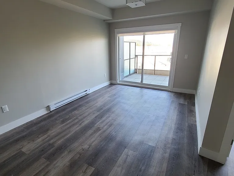 46338 Yale Rd #308 — Photo 2