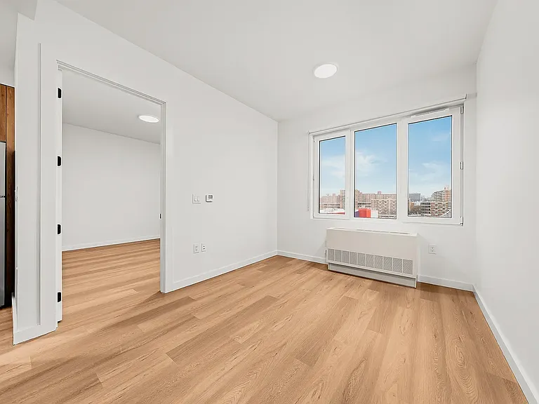 261 Grand Concourse #1720 — Photo 5