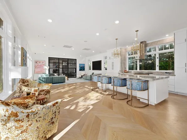 2406 Pemberton Pkwy, Austin, TX 78703