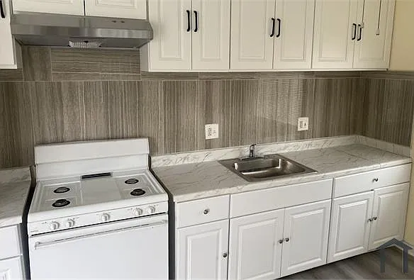 260 N Tahquitz Ave #C — Photo 2