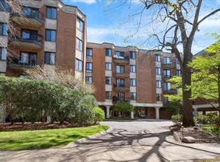 835 Judson Ave APT 509, Evanston, IL 60202