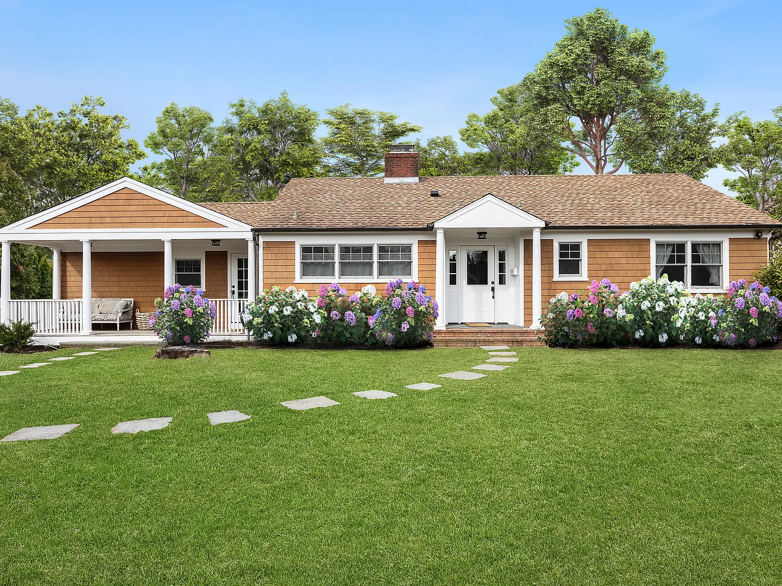 East Hampton Cottage — Photo 2
