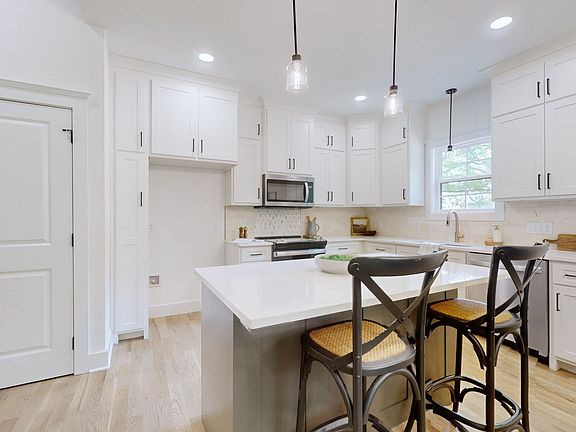 3rd image of 14268 Betts Rd