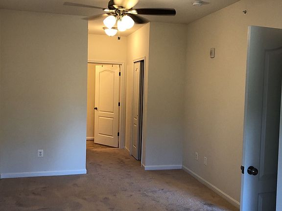 4th image of 23570 Franklin D Roosevelt Blvd #405