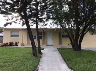 3721 SW 58th Ter, Davie, FL 33314
