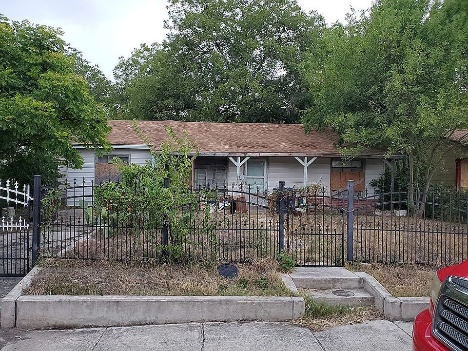 1st image of 223 Wallace St