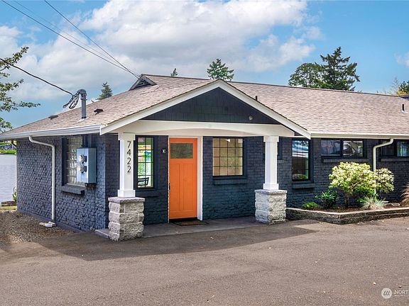 2nd image of 7422 Steilacoom Boulevard SW #E