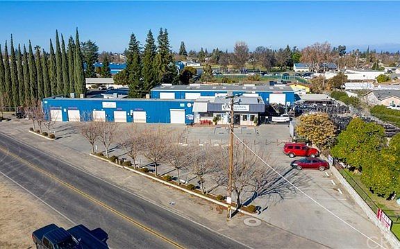 3rd image of 6886 Santa Fe Dr