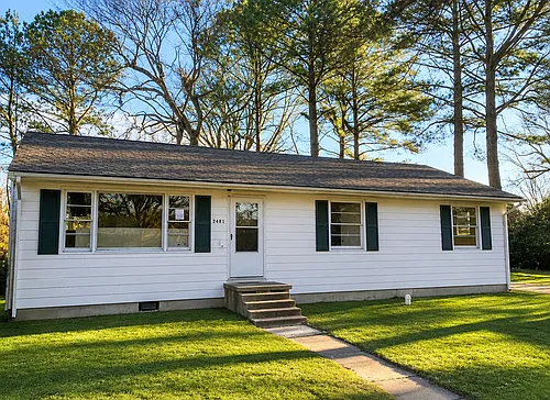 3421 W Weaver Rd Photo 1