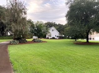 212 Old Plantation Dr W, Beaufort, SC 29907