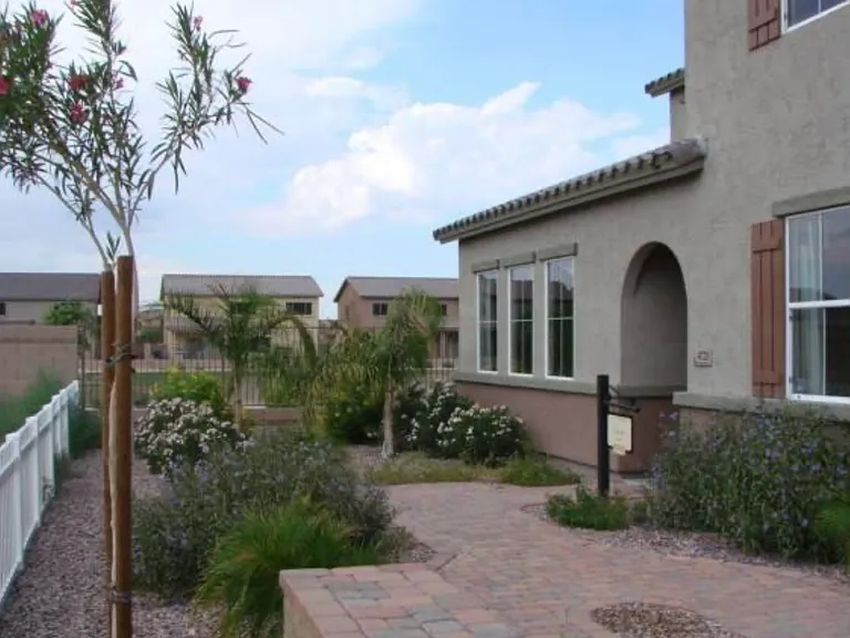 4728 W Carson Rd — Photo 1