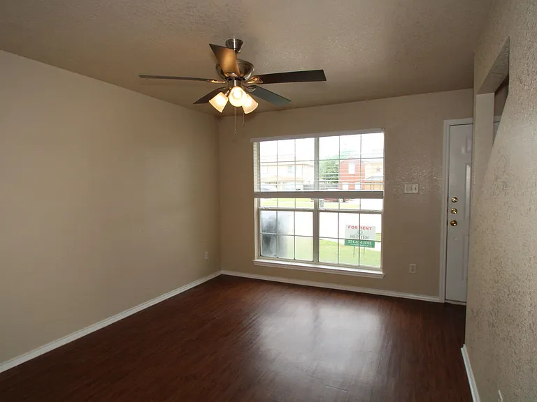 4206B Deek Dr — Photo 5