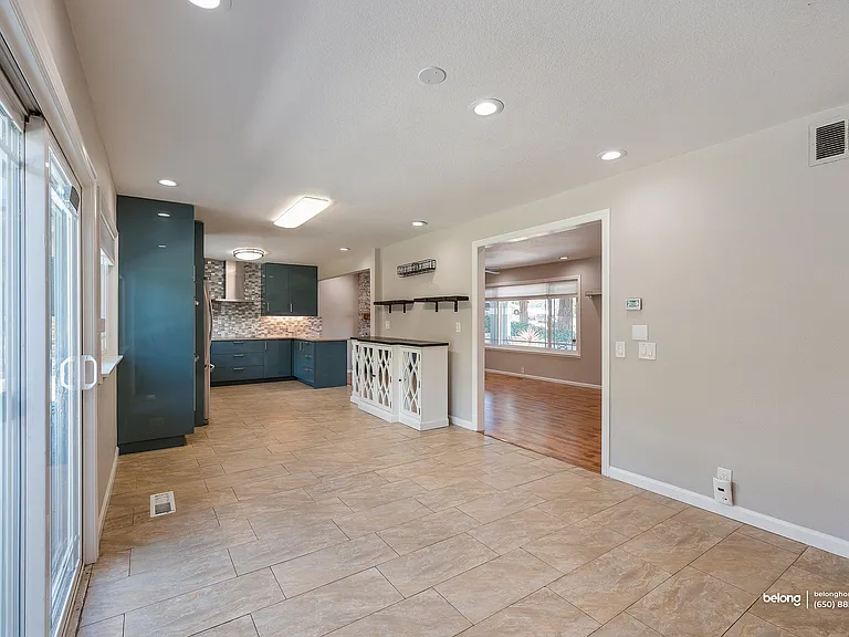 3661 Slopeview Dr — Photo 27