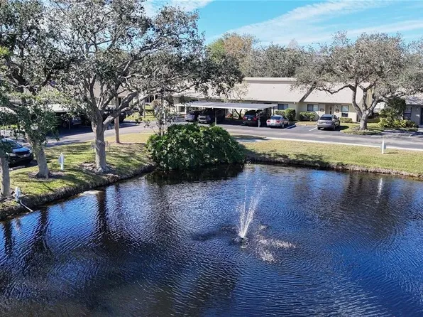 2715 60th Avenue Dr W, Bradenton, FL 34207