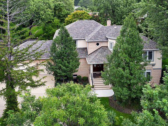 2nd image of 2045 Lavigne Ln