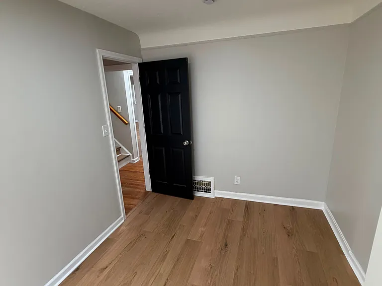 21570 Priday Ave — Photo 9