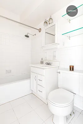 Sold by Triplemint | media 5
