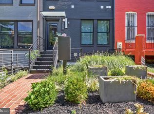 256 15th St SE #1, Washington, DC 20003