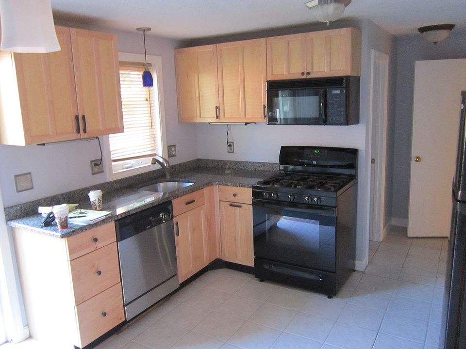1st image of 42 Gillis St Unit D
