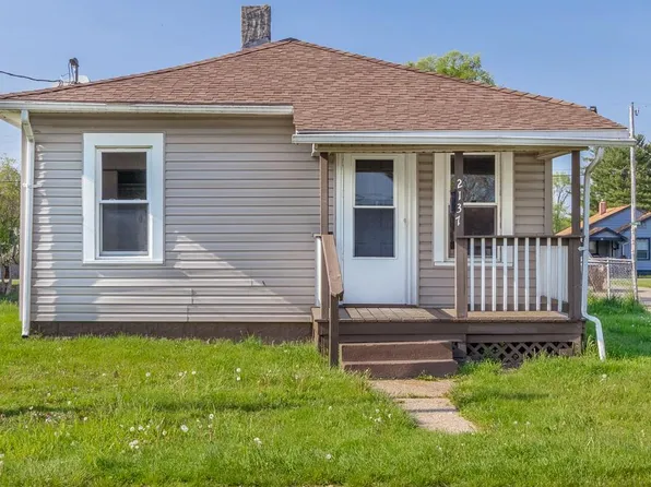 2137 26th St NE, Canton, OH 44705