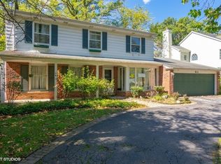 912 E Glenwood Rd, Glenview, IL