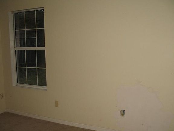 4th image of 839 Palace Ct
