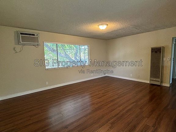 2nd image of 5307 Lincoln Ave APT 4