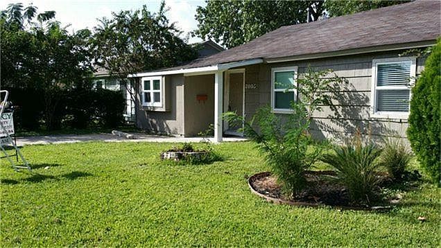 1st image of 2805 Kingsdale Dr