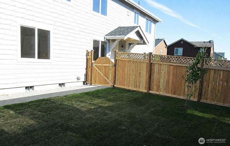 3rd image of 6628 Bailey Street SE