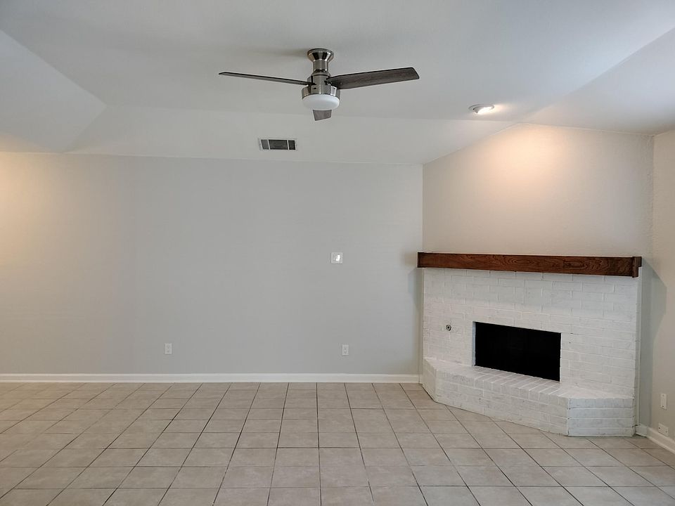 Living Room with Fireplace