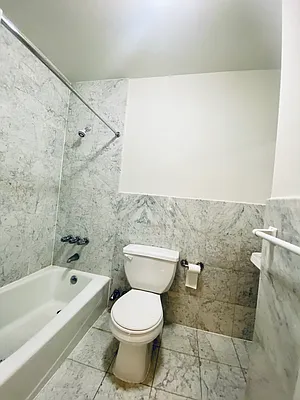 Rented by Bond New York | media 5